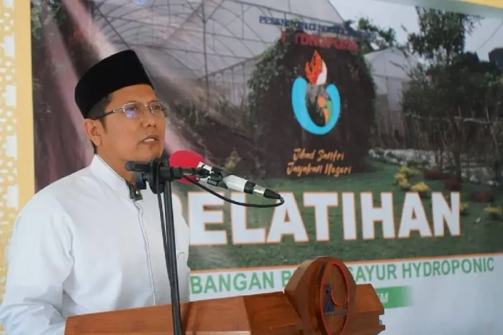 Kiai Cholil Nafis: Pesantren...