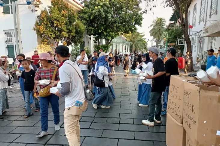 Lindungi Warga dari...