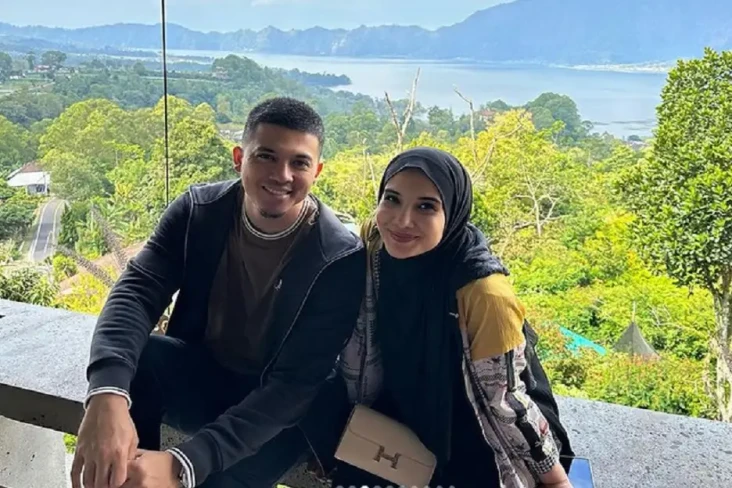 Zaskia Sungkar dan Irwansyah...