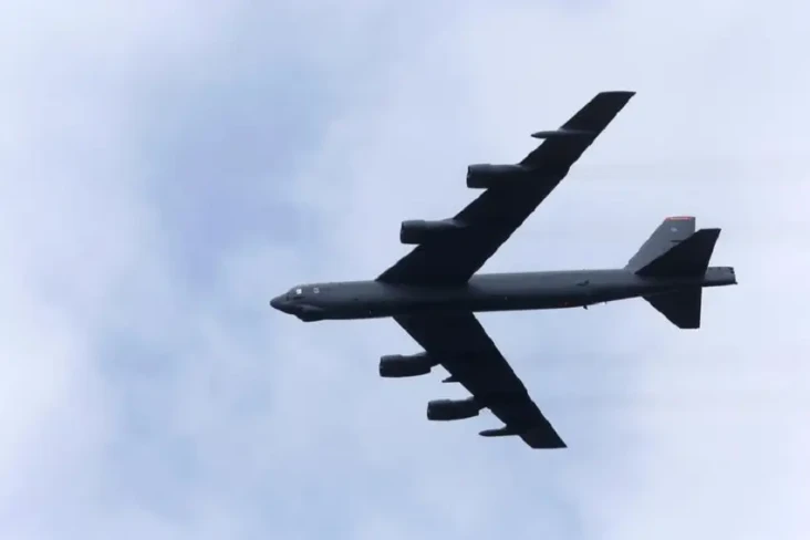 Korea Utara: Pesawat...
