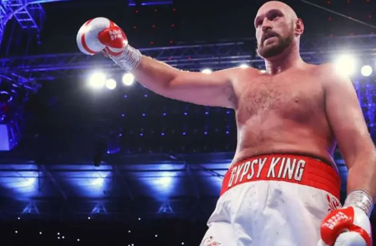 Tyson Fury Kalahkan...