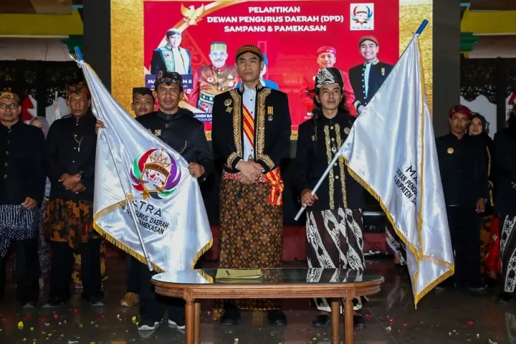 Bersama Dinasti Nusantara,...