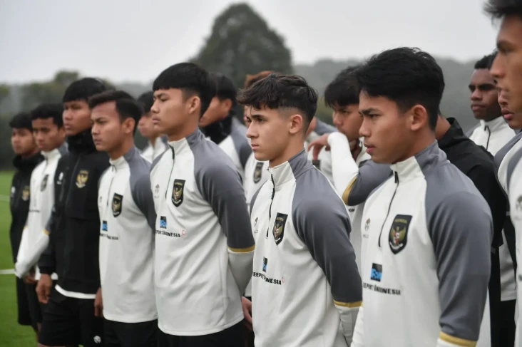 Pemain Keturunan Amar...
