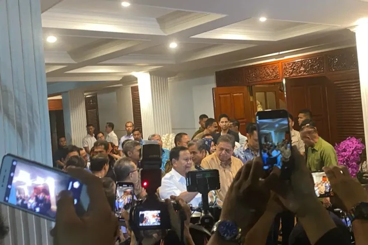 Prabowo Resmi Gandeng...