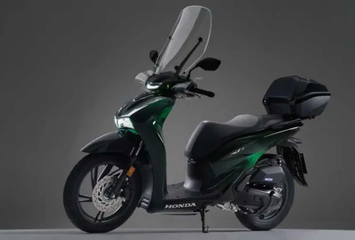 Honda Luncurkan Motor...