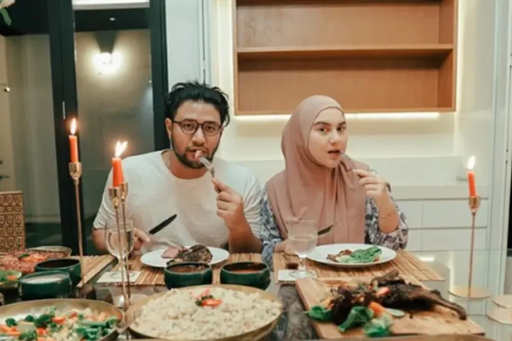 Diisukan Rumah Tangga...