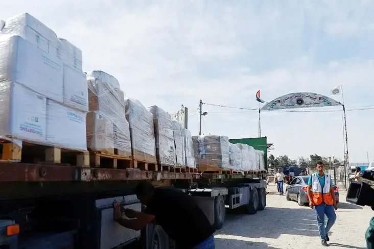 Konvoi Truk Bantuan...