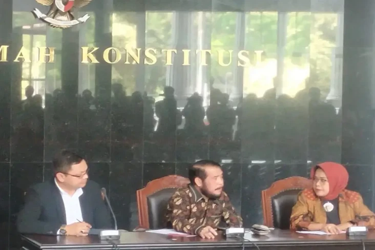 Dilaporkan karena Putusan...