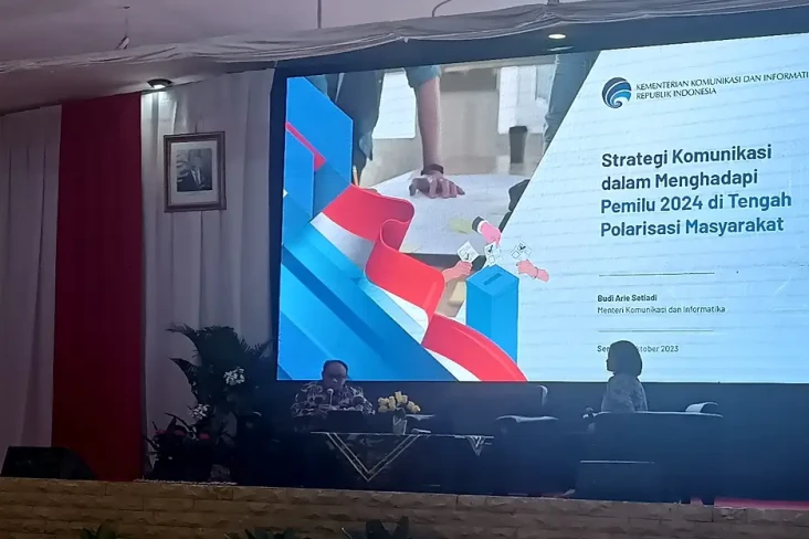 Menkominfo Blokir 273...