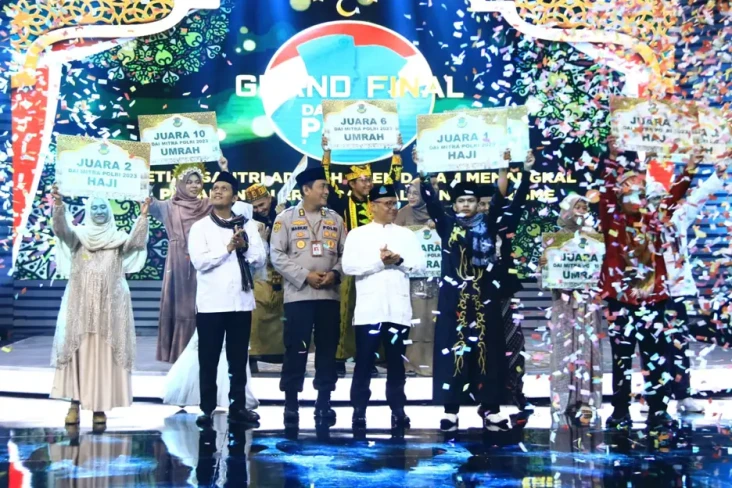 Ribuan Santri Ikuti...
