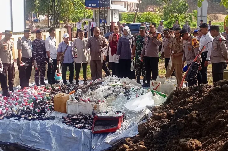 Jaga Kamtibmas di Halmahera...