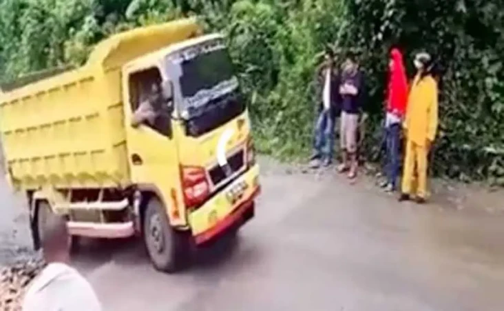 Tanjakan Ekstrem Batu...