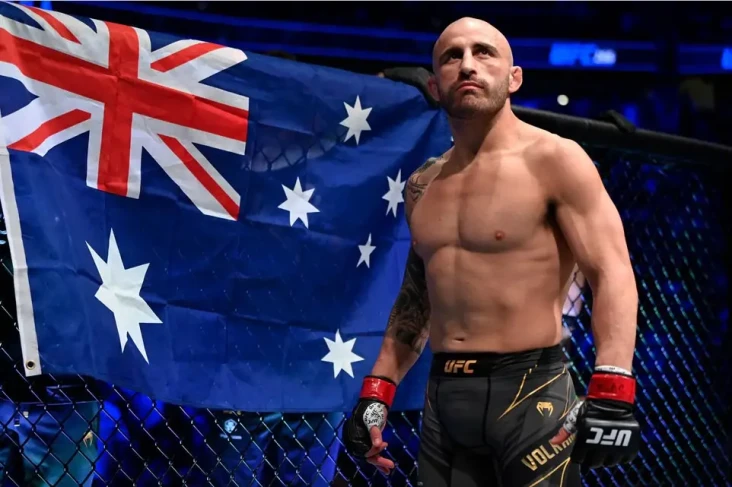 Bayaran Alexander Volkanovski...