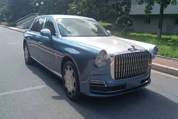 Mobil yang Dipakai Jokowi...