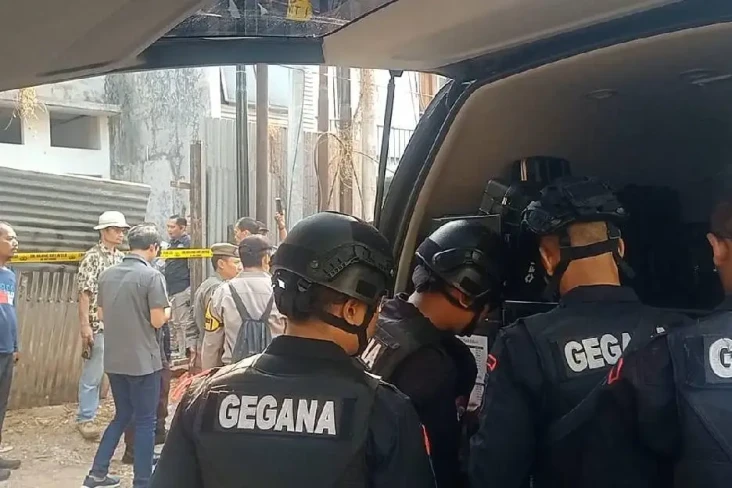 Antisipasi Bom Sisa...