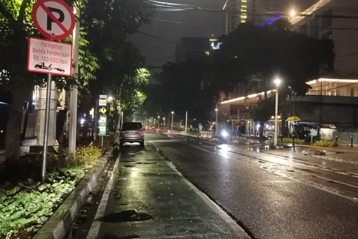 Jakarta Diguyur Hujan...