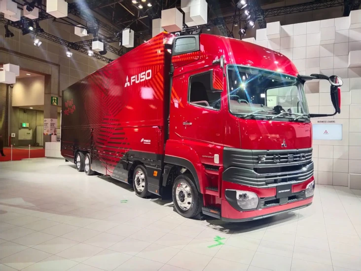 Mitsubishi Fuso Luncurkan...