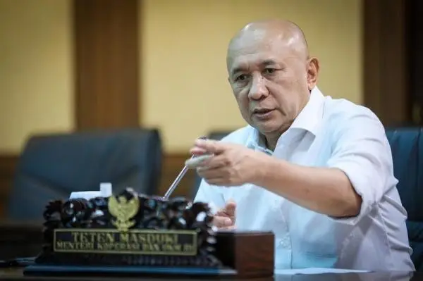 Menteri Teten Minta...