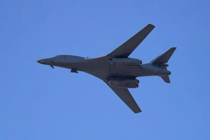 Dicegat Jet Tempur Su-27...