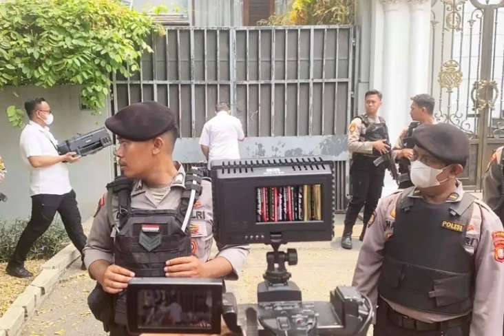 Rumah Firli Bahuri Digeledah,...