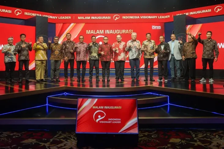 Daftar 12 Penerima Penghargaan...