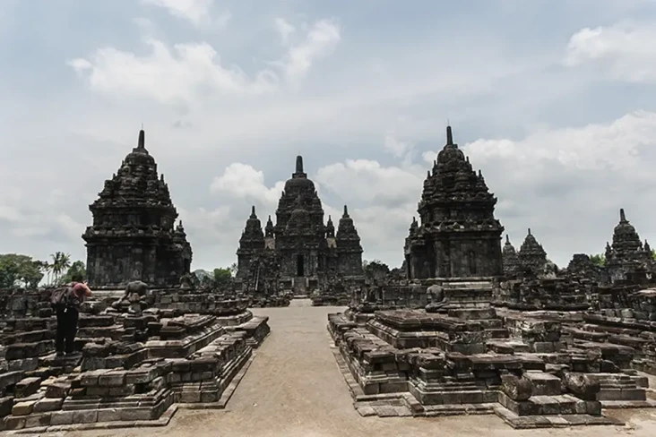 Mengenal Perbedaan Mataram...