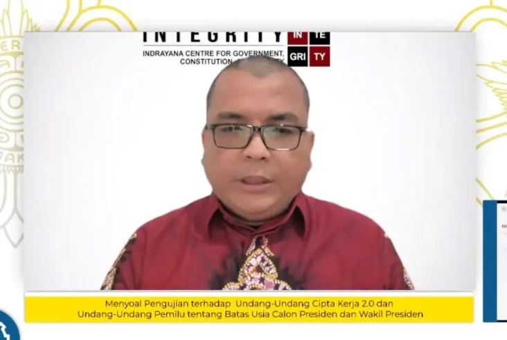 Denny Indrayana Nilai...