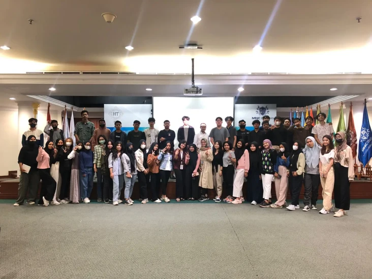 MNC University Gelar...