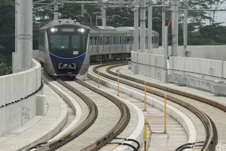 Perbandingan Tarif MRT...