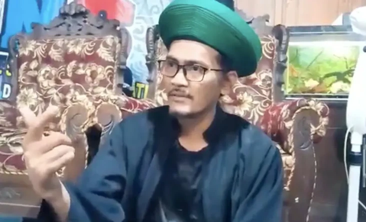 Pimpin Selawat Kebangsaan...
