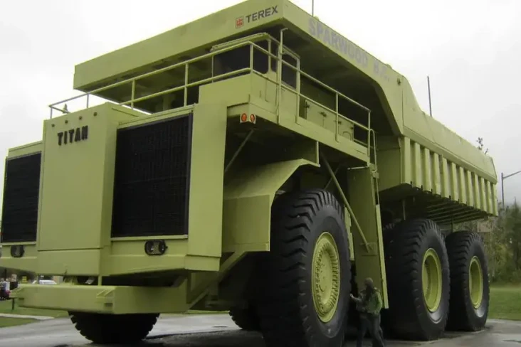 Mengenal Titan, Truk...