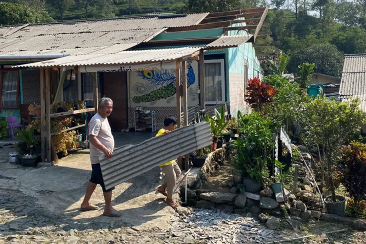 Puluhan Rumah di Cisarua...
