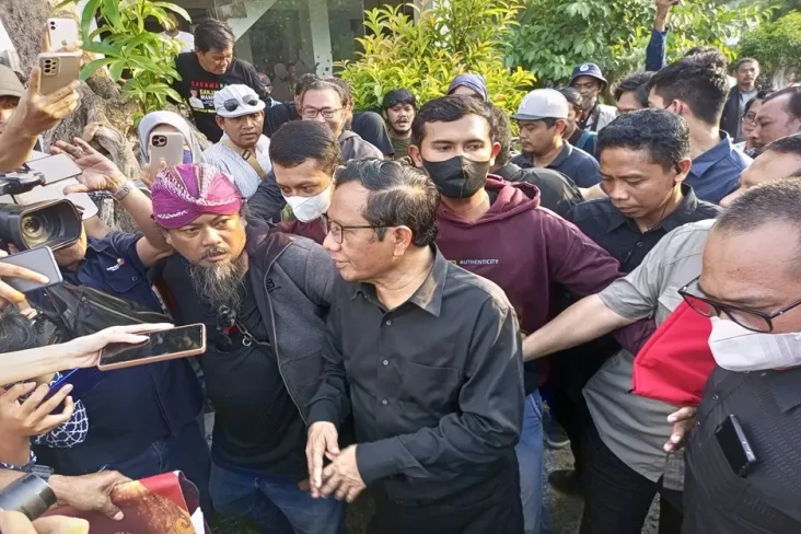 Pesan Mahfud MD ke Relawan:...