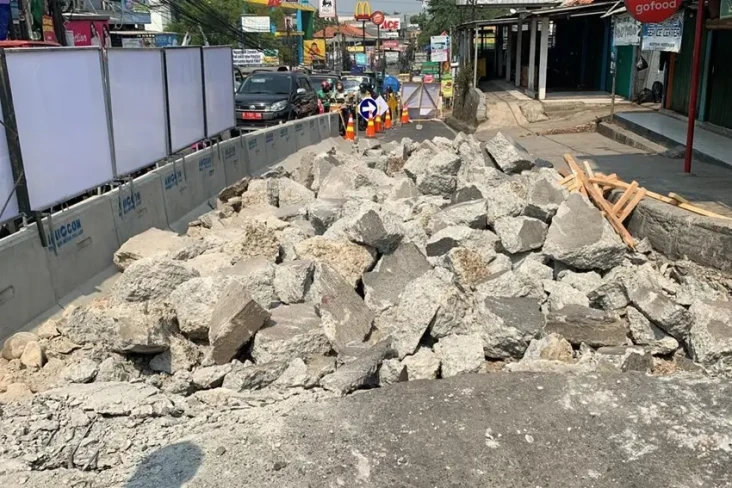 Ada Revitalisasi Jembatan...