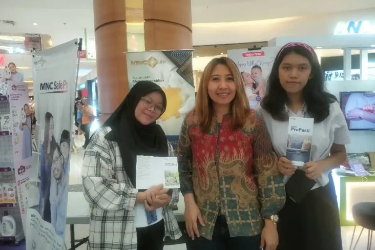 Hadiri Launching Program...