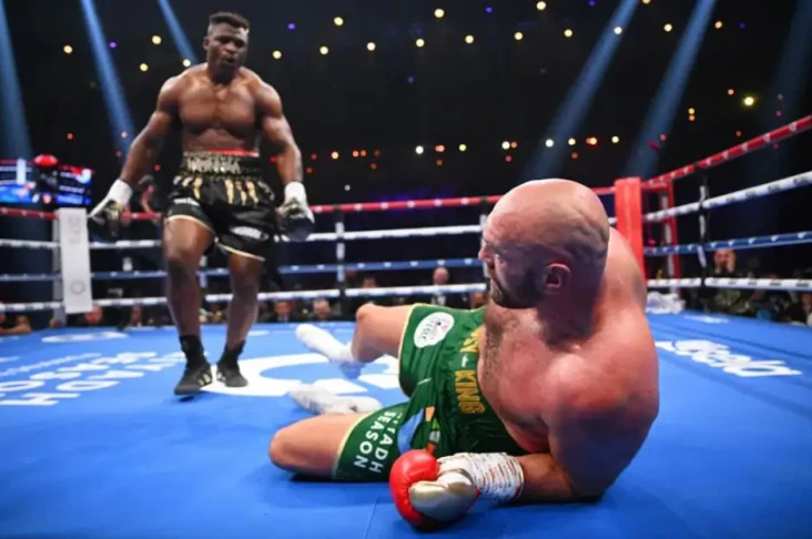 Dirobohkan Francis Ngannou,...