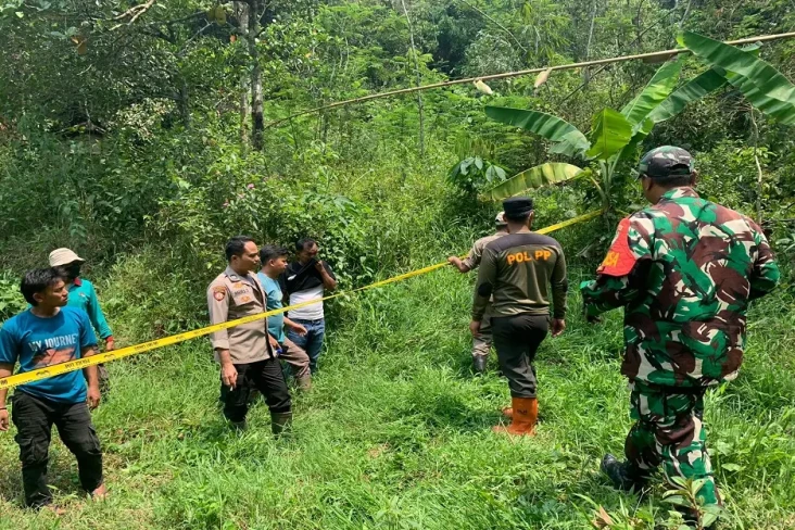 Polisi Temukan Jam Tangan...