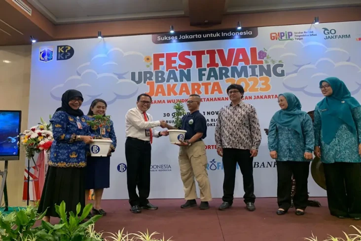 Urban Farming Diyakini...