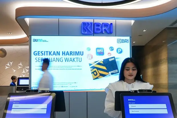 BRI Ajak Nasabah Perbarui...