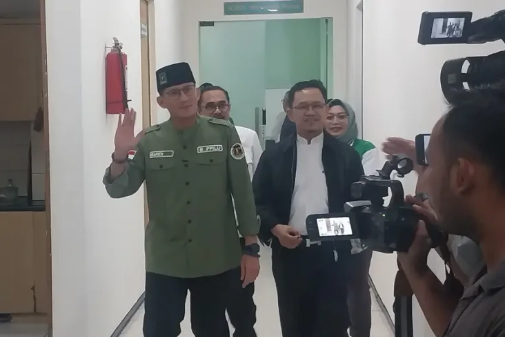 Jokowi Makan Siang Bareng...