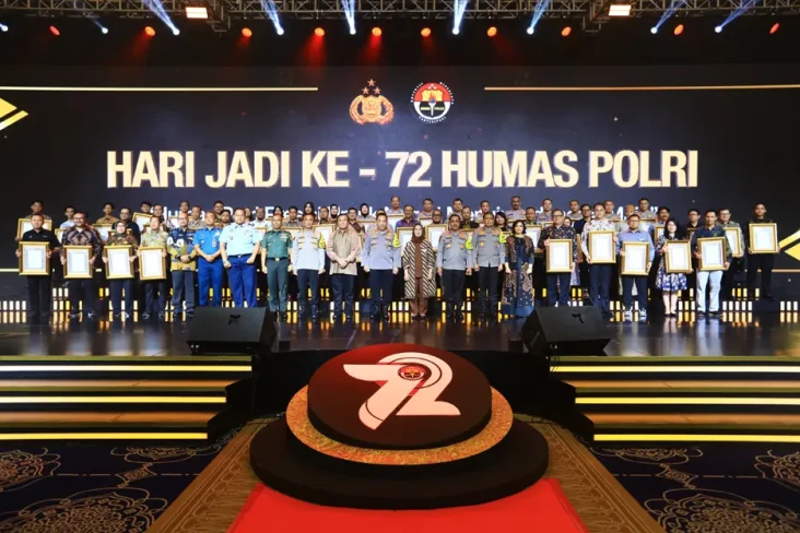 iNews TV Raih Penghargaan...