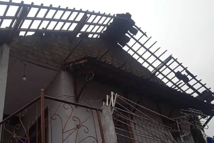 Hujan Angin di Kabupaten...