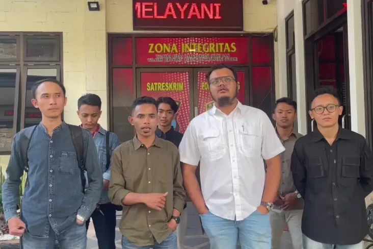 Ganjar Milenial Jatim...