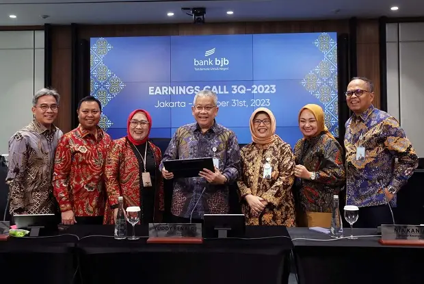 Kinerja Bisnis bank...