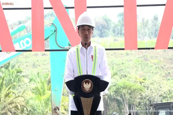 Atribut PDIP di Bali...