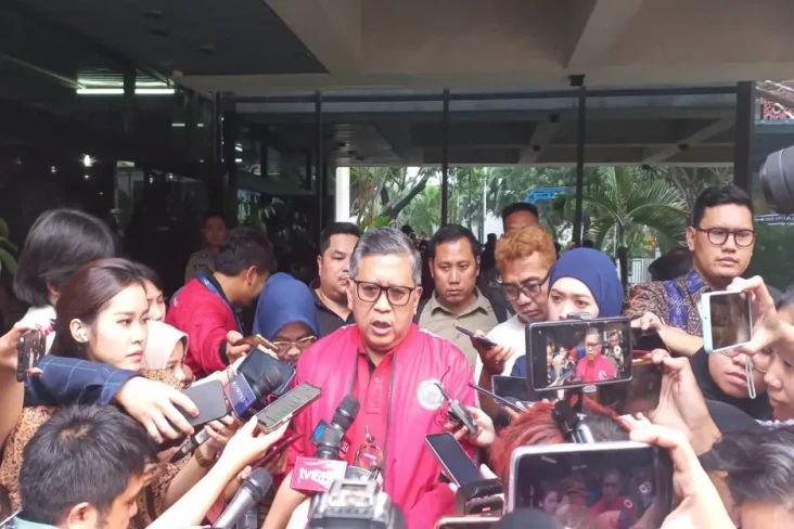 PDIP Pertanyakan Penunjukan...