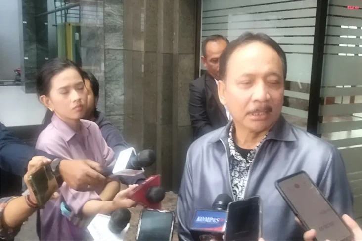 Hakim Konstitusi Suhartoyo...