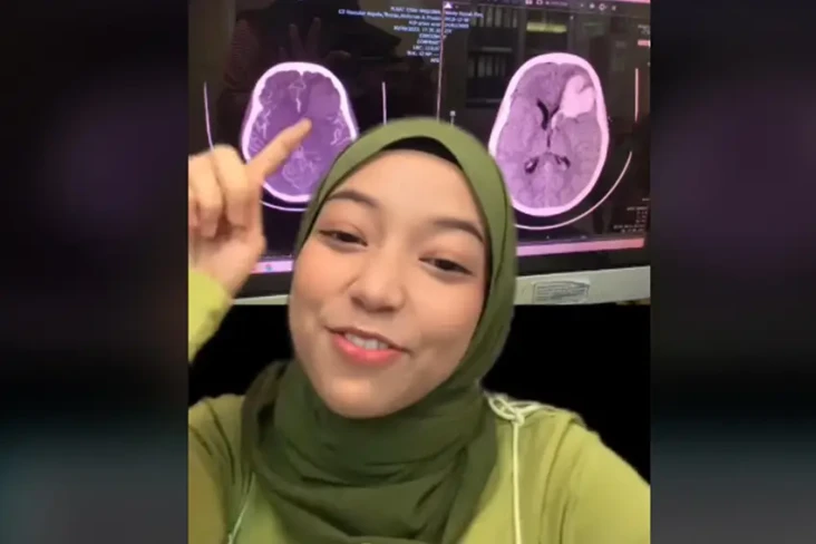 Perempuan Ini Alami...