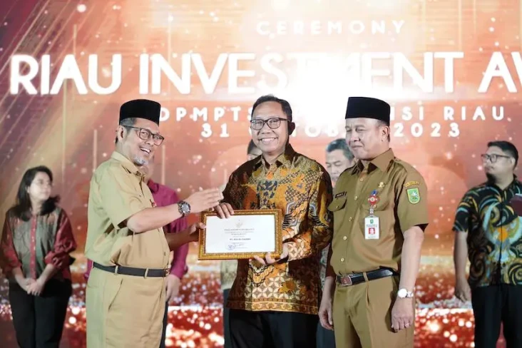 Raih 2 Penghargaan Riau...