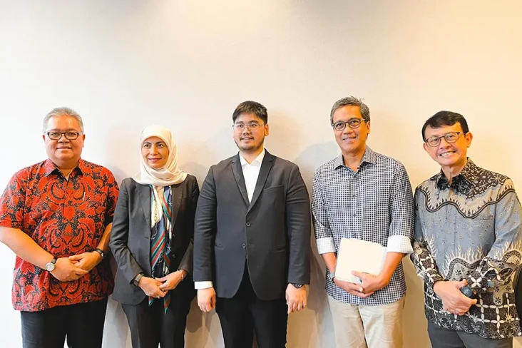 Industri Baterai Indonesia...